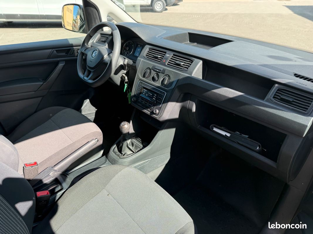 Volkswagen Caddy Van TDI 102ch Bvm . Origine France . 1ère main. 84500 kms. TVA récup (image 2)