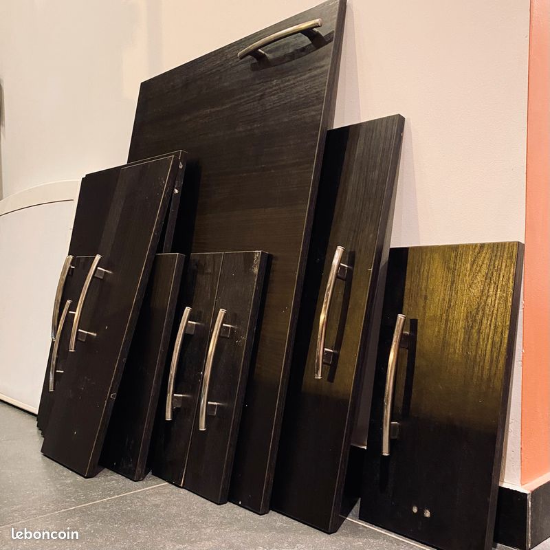 Lot de 6 façades de cuisine Ikea noir avec poignées (image 1)