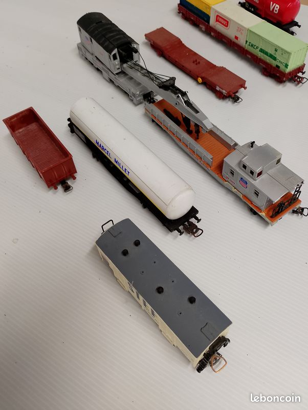 Lot De 18 Moutons Blancs HO échelle 1/87 – 6 Styles Différents Pour Maquette Ferroviaire