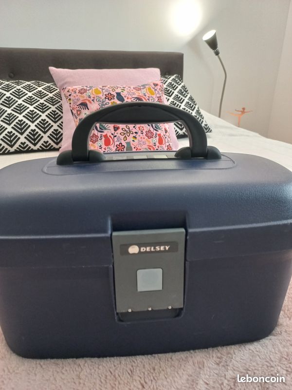 Vanity Case Delsey Beauty Box DELSEY Paris Women's Chatelet Makeup