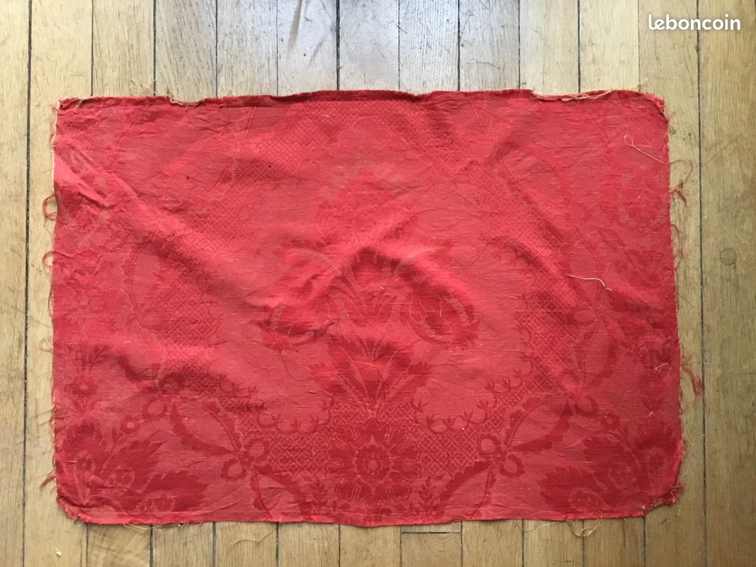 Tissu ancien soierie rouge or Jacques Garcia (image 3)