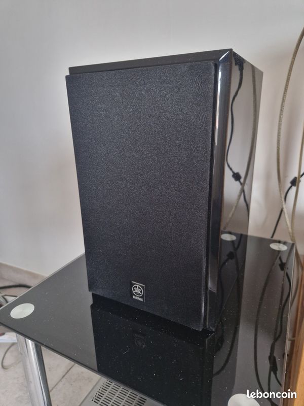 2 Enceintes Fixes Yamaha Model NX-E400 Noir (image 1)