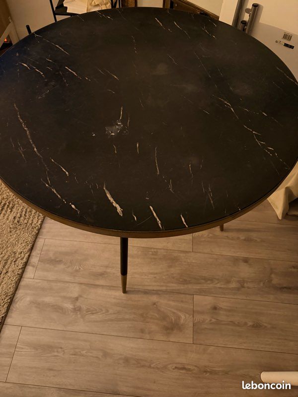 Table à manger (image 1)