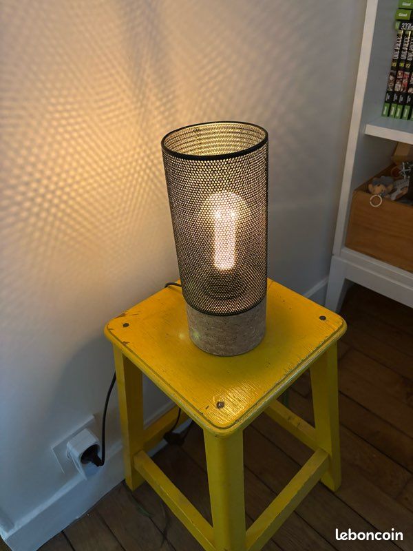 Lampe de bureau design (image 3)