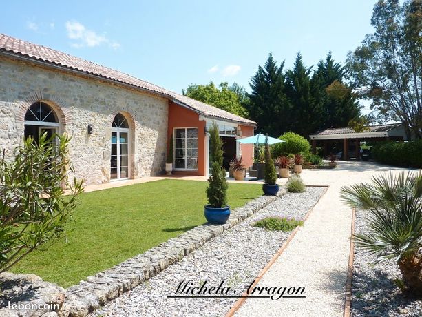 Propriété 11 pièces 475 m²