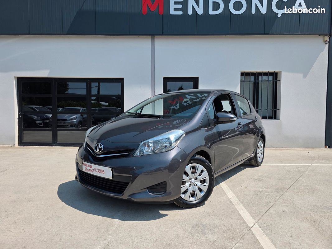 Toyota Yaris — 1.33 VVT-i 100 ch Life Boîte automatique (image 2)