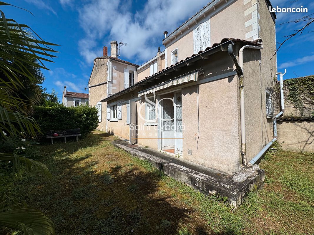 Maison 4 pièces 151 m² · à Angoulême · 151 m² · 175 000 €