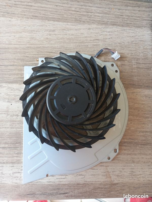 Ventilateur PS4 (image 2)