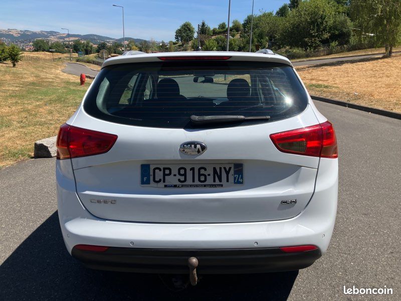 Kia ceed sw 1.6 crdi 110 ch (image 4)