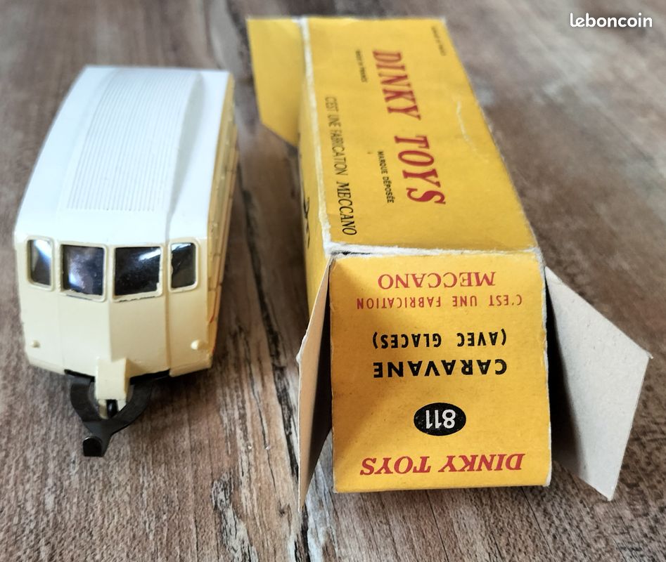 Dinky Toys France, caravane ( avec glaces)... - Lot 340 Dinky Toys France, caravane ( avec glaces)... - Lot 340