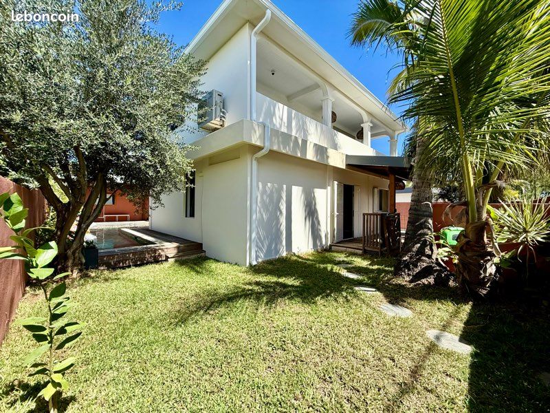 Maison 6 pièces 150 m² · à L'Étang-Salé · 150 m² · 890 000 €