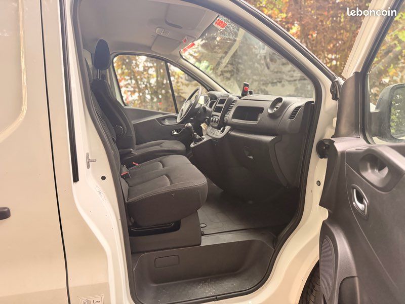 Renault Trafic L1H1 1200 kg dCi 2.0 120 ch NACELLE FGN Confort 2021 – photo 8