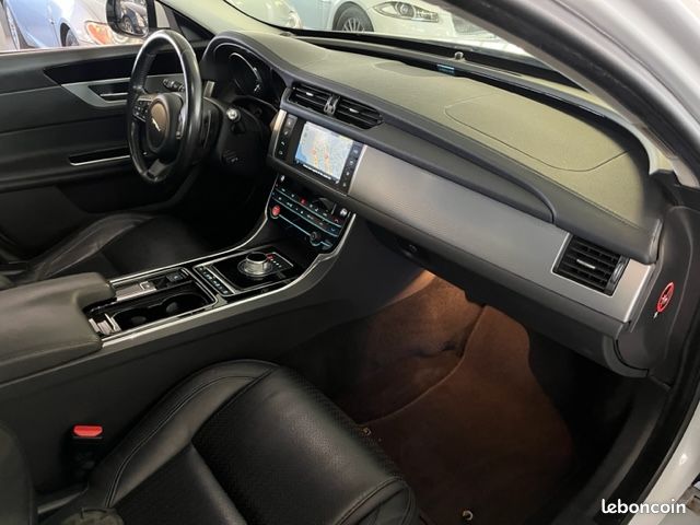 Jaguar xf ii 3.0d v6 300 premiere edition prestige auto (image 4)