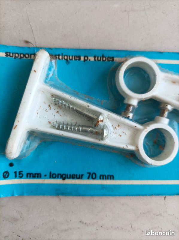 Support plastique pour tube (image 2)