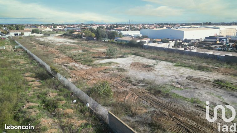 Terrain 317 m² Pia
