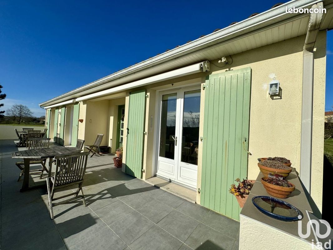 Maison 8 pièces 193 m² - Pérignac 16250 (image principale 16)