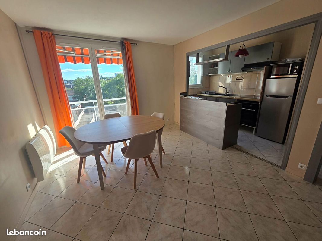 Appartement 2 pièces 48 m² · à Longjumeau · 48 m² · 890 €/mois