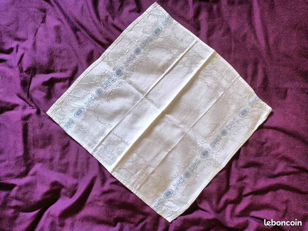 Nappe brodée et 12 serviettes vintage (image 8)