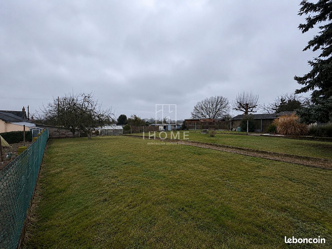 Terrain 679 m² · à La Suze-sur-Sarthe · 679 m² · 43 000 €