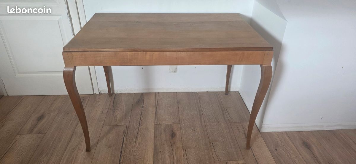 Table Type bureau/console d'inspiration Louis XV (image 1)