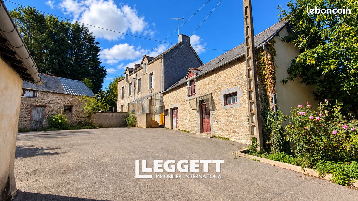 Maison 9 pièces 314 m² · à Plémet · 314 m² · 182 500 €