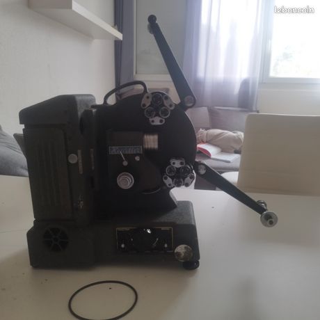 PROJECTEUR HEURTIER S°58 TRI FILM 8mm.9,5mm.et 16 mm.EN 220 VOLTS+COMMME.NEUF EUR 201,00 - FR