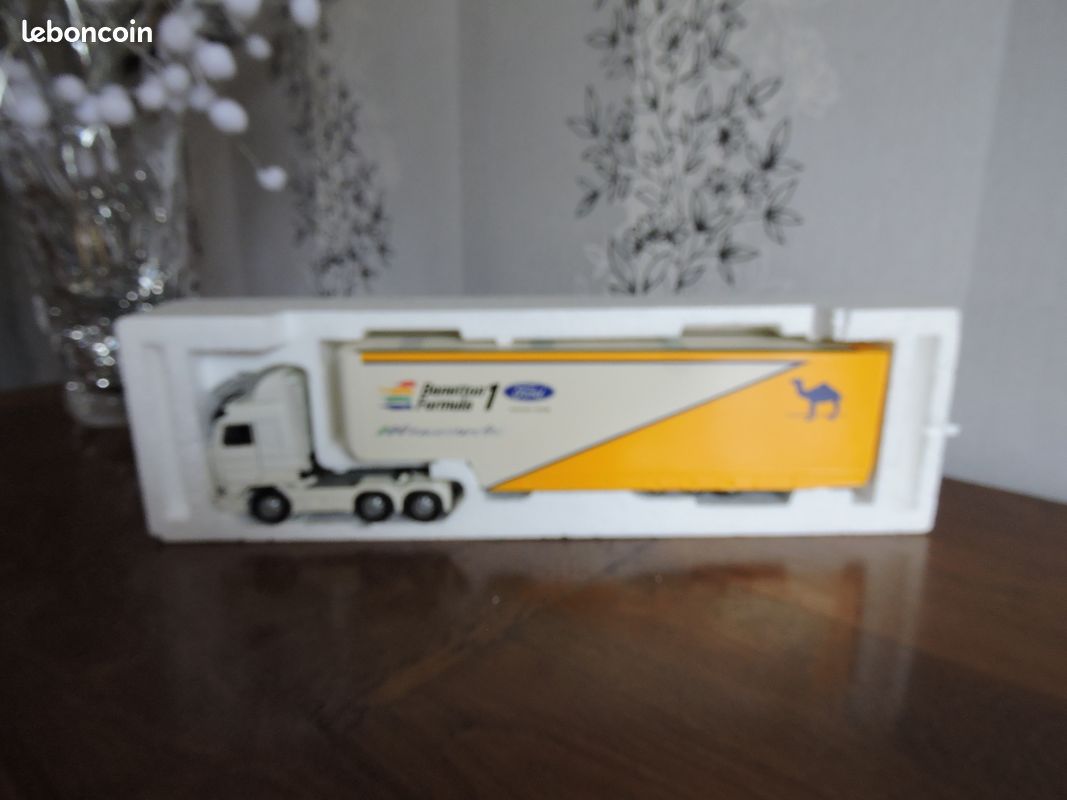 Eligor 1/43 Scania 500 Benetton Formula 1 Ford Team, Semi-remorque Blanc/bleu
