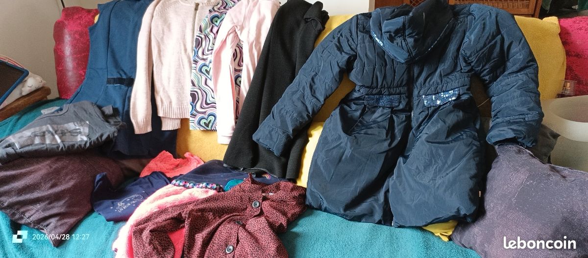 Lots de vêtements fille 11/12 ans (image 1)