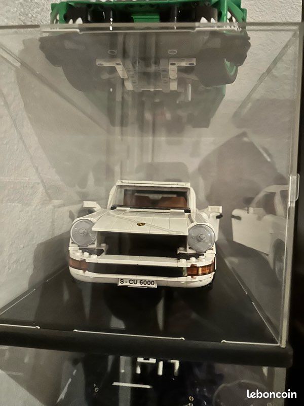 Lego Porsche 911 vitrine (image 2)