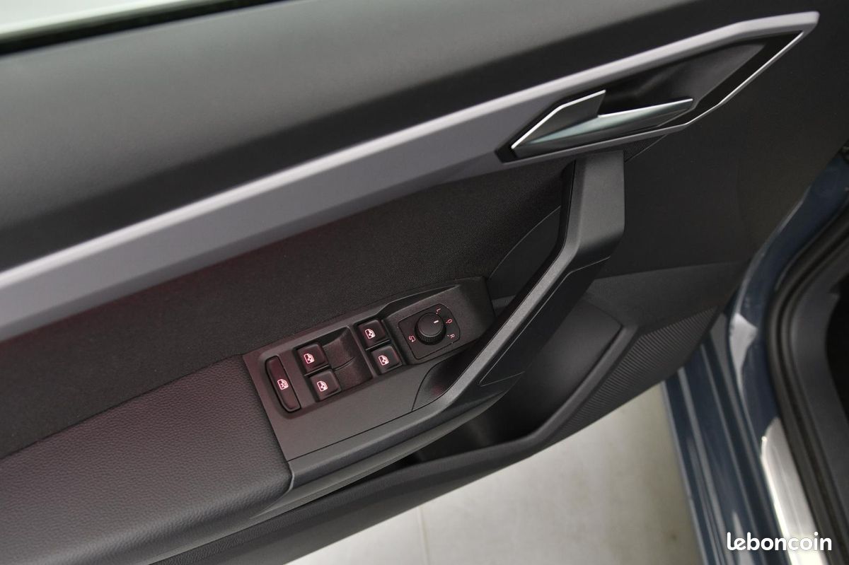 SEAT IBIZA 1.0 TSI 115 ch BVM6 Special Edition GAR 02/2030 (image 13)