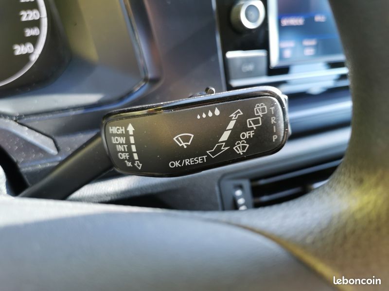 Volkswagen Polo VI Trendline 1.0 65 ch Bluetooth Feux auto Vitre élec (image 17)
