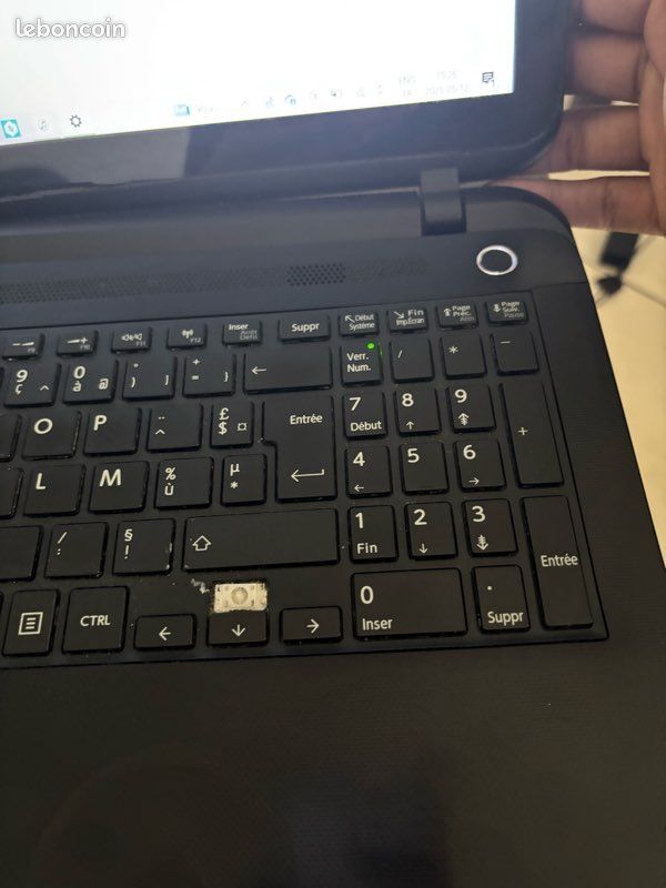 PC Toshiba Satellite (écran cassé) réparable ou récupérer pièces détachées (image 11)
