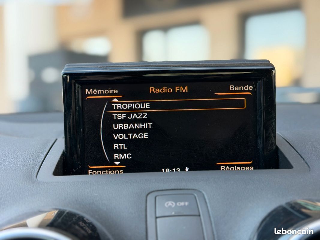 Audi A1 Phase 2 Sline 1.4 TSI 125 cv - Sièges cuir (image 15)
