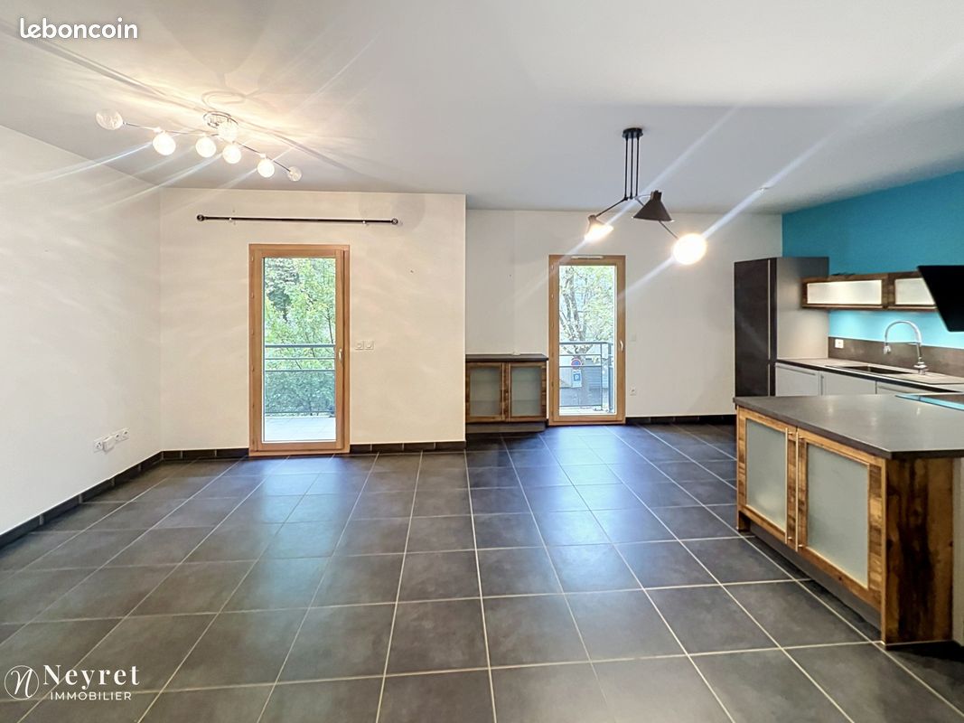 Appartement 2 pièces 54 m² · à Saint-Étienne · 54 m² · 120 000 €