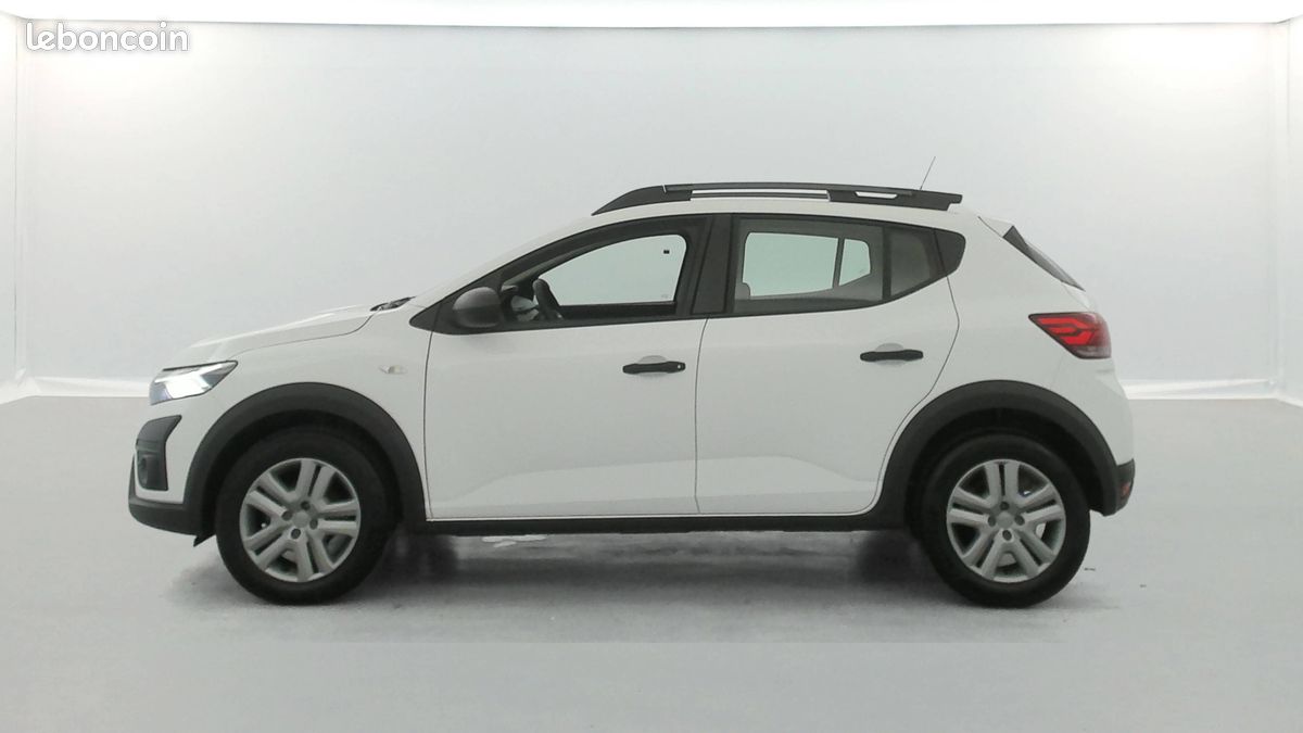 DACIA Sandero TCe 90 Stepway Essential (image 2)