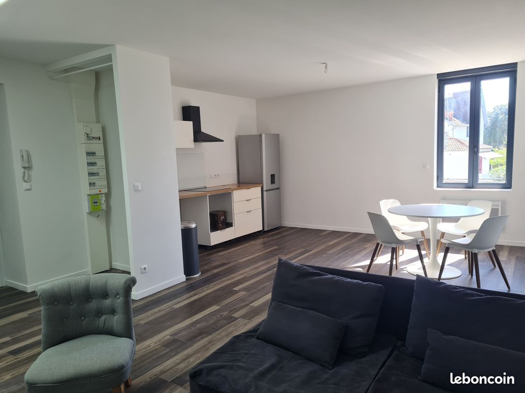 Appartement 3 pièces 67 m² · à Le Passage · 67 m² · 615 €/mois