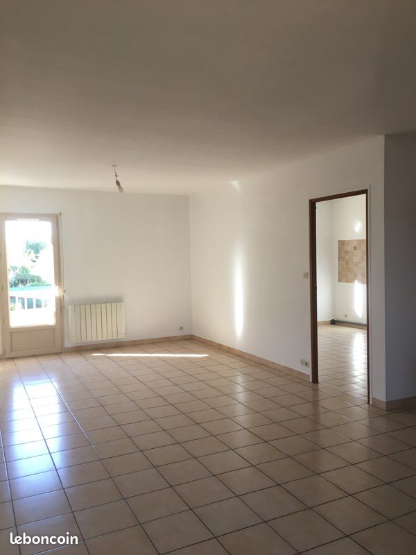 Appartement 4 pièces 100 m² · à Parthenay · 100 m² · 650 €
