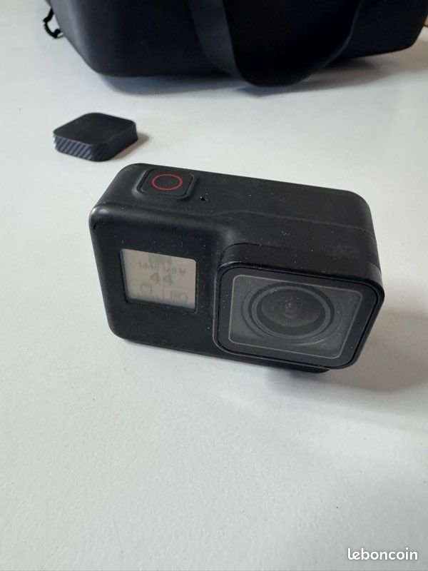 GoPro black 7 toute équipée état neuf (image 1)