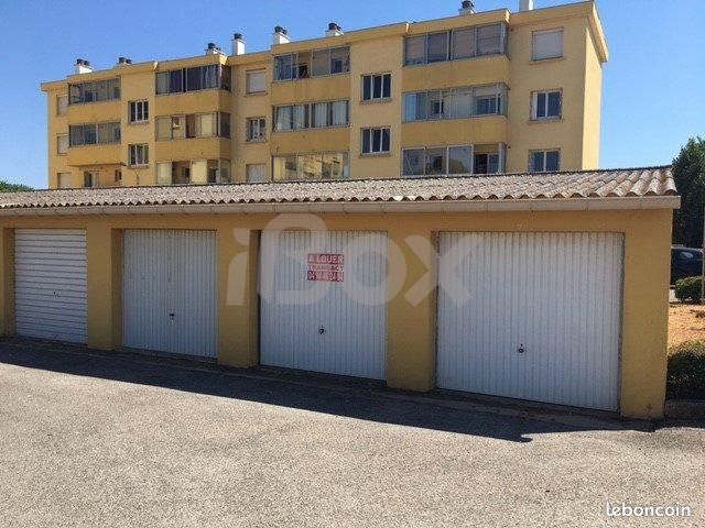 Garage/box La Seyne Sur Mer · à La Seyne-sur-Mer · 140 €/mois