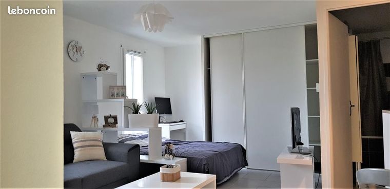 Studio 1 pièce 33 m²