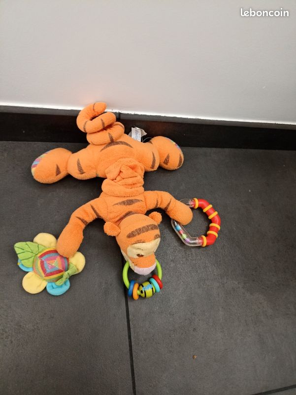 Lot à 10 euros de Peluches et poupées (image 6)