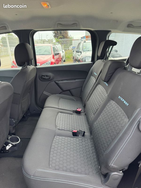 Dacia Lodgy 1.5 dCi 110 Stepway 7 places 1ère main attelage entretien Renault sans adblue d'origine distribution neuve garantie possible 12 mois reprise (image 9)