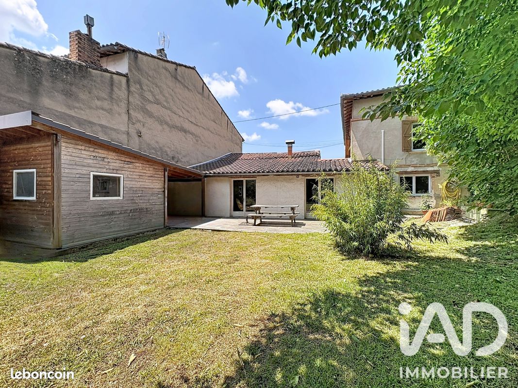 Maison 5 pièces 139 m² · à Montesquieu-Volvestre · 139 m² · 230 000 €