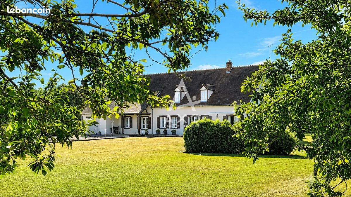 Maison 8 pièces 290 m² · à Pannes · 290 m² · 540 000 €
