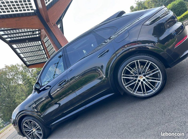 4&4 Porsche Cayenne Hybride Coupé (image 2)