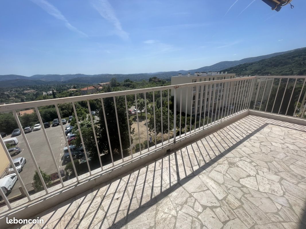 Appartement 4 pièces 74 m² · à Grasse · 74 m² · 1 350 €/mois