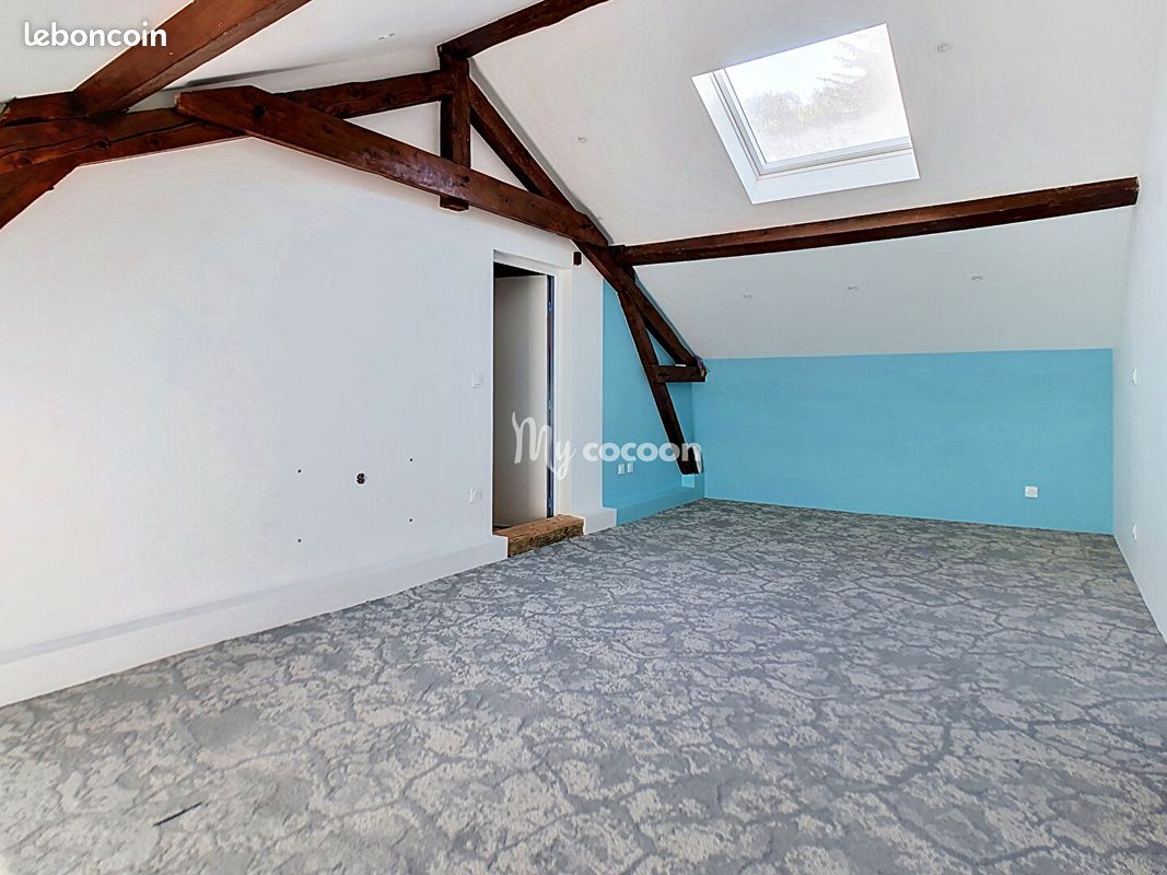 Maison 8 pièces 165 m² · à Pont-d'Ain · 165 m² · 260 000 €