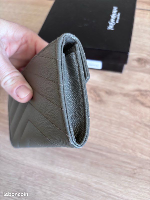 Portefeuille Yves saint Laurent (image 3)