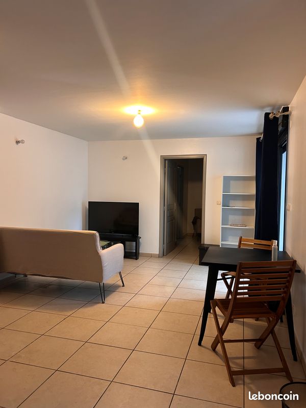 Appartement 2 pièces 42 m² · à La Possession · 42 m² · 950 €