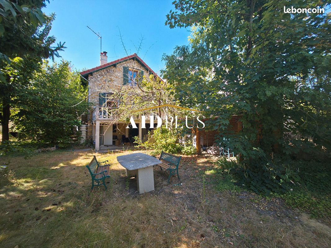 Maison 5 pièces 81 m² · à Saint-Leu-la-Forêt · 81 m² · 368 000 €